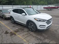 KM8J3CA23JU627570 2018 HYUNDAI TUCSON