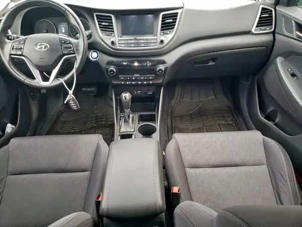 KM8J3CA23JU642568 2018 HYUNDAI TUCSON - Image 8