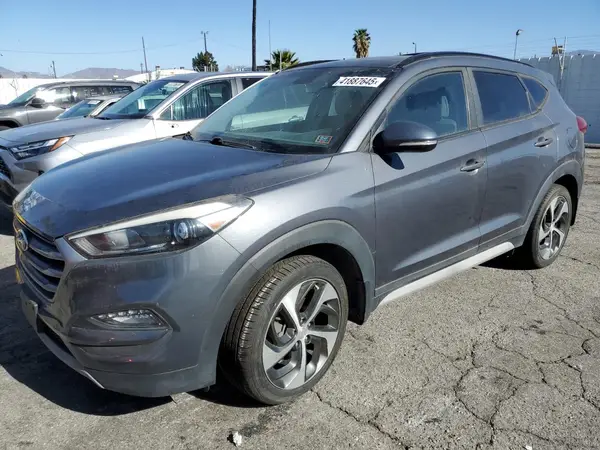 KM8J3CA23JU642635 2018 HYUNDAI TUCSON - Image 1