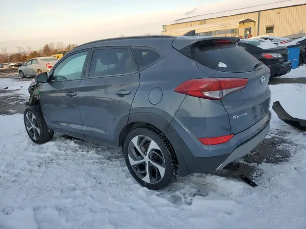 KM8J3CA23JU647771 2018 HYUNDAI TUCSON - Image 2