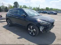 KM8J3CA23JU676770 2018 HYUNDAI TUCSON