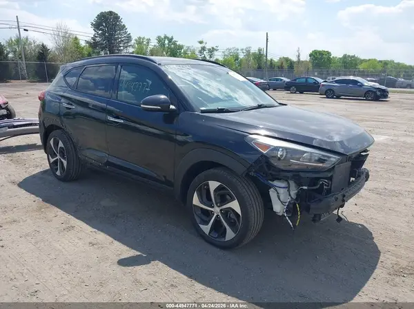 KM8J3CA23JU676770 2018 HYUNDAI TUCSON - Image 1