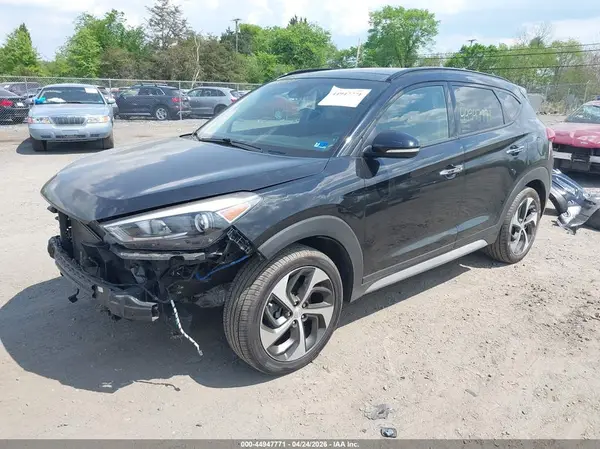 KM8J3CA23JU676770 2018 HYUNDAI TUCSON - Image 2