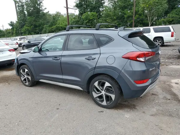 KM8J3CA23JU761950 2018 HYUNDAI TUCSON - Image 2