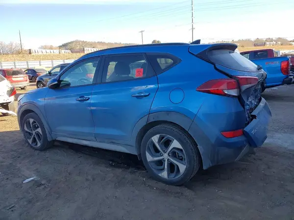 KM8J3CA23JU778229 2018 HYUNDAI TUCSON - Image 2