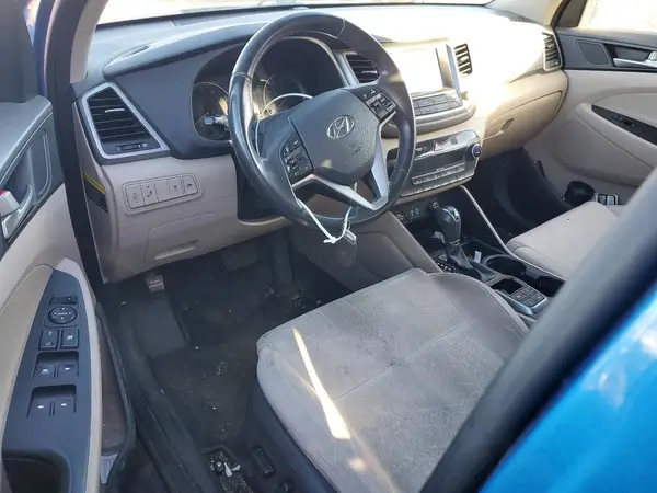 KM8J3CA23JU778229 2018 HYUNDAI TUCSON - Image 8