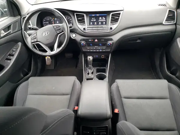 KM8J3CA23JU782135 2018 HYUNDAI TUCSON - Image 8