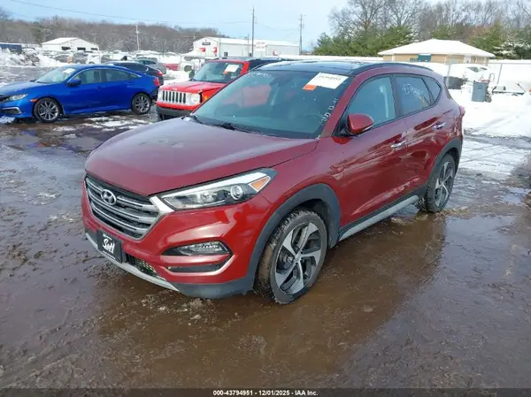 KM8J3CA23JU795581 2018 HYUNDAI TUCSON - Image 2