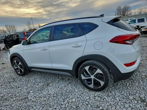 KM8J3CA23JU821399 2018 HYUNDAI TUCSON - Image 2