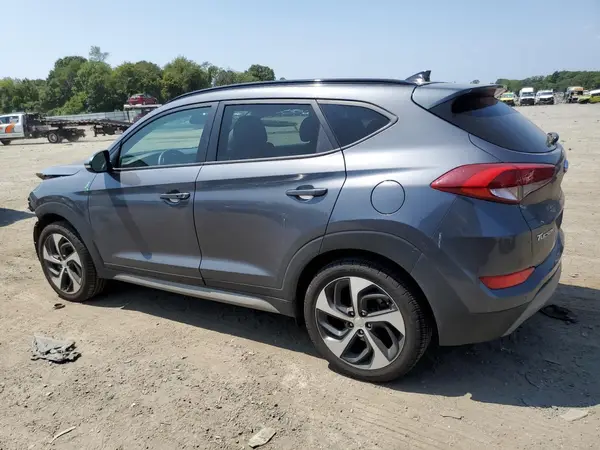 KM8J3CA23JU824903 2018 HYUNDAI TUCSON - Image 2
