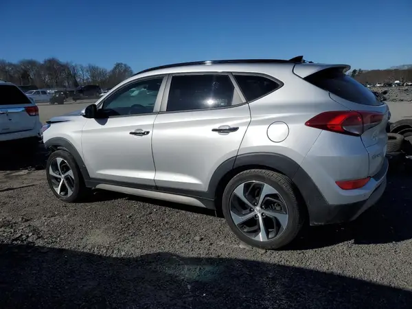 KM8J3CA23JU832659 2018 HYUNDAI TUCSON - Image 2
