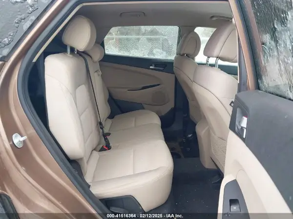 KM8J3CA24GU024961 2016 HYUNDAI TUCSON - Image 8