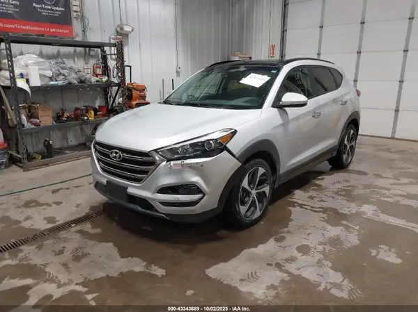 KM8J3CA24GU035295 2016 HYUNDAI TUCSON - Image 2