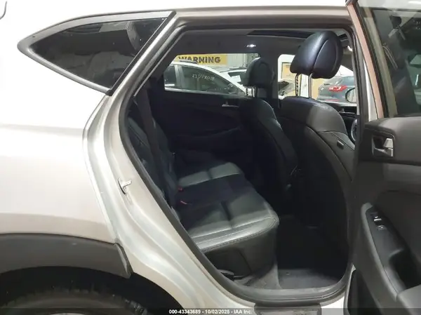 KM8J3CA24GU035295 2016 HYUNDAI TUCSON - Image 8