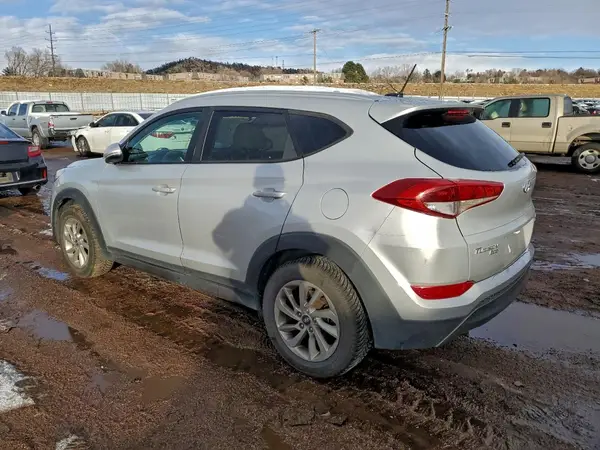 KM8J3CA24GU038679 2016 HYUNDAI TUCSON - Image 2