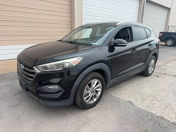 KM8J3CA24GU040318 2016 HYUNDAI TUCSON - Image 2