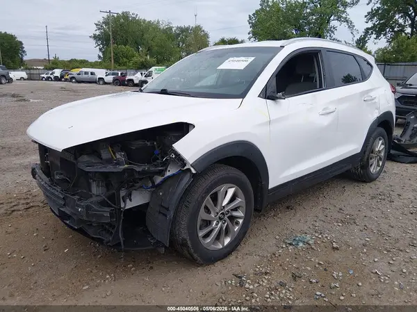 KM8J3CA24GU041212 2016 HYUNDAI TUCSON - Image 2