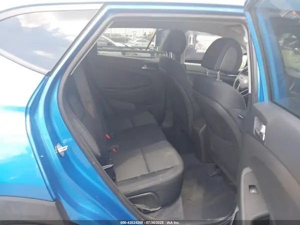 KM8J3CA24GU052176 2016 HYUNDAI TUCSON - Image 8