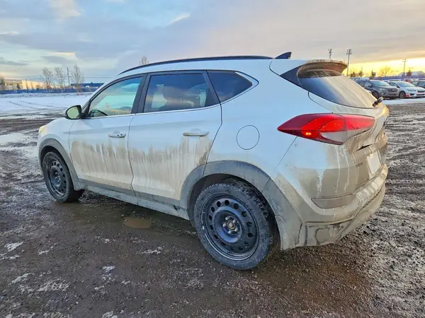 KM8J3CA24GU053909 2016 HYUNDAI TUCSON - Image 2