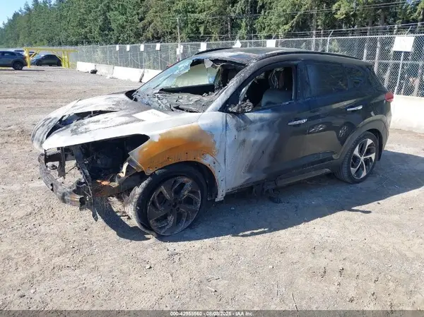 KM8J3CA24GU059144 2016 HYUNDAI TUCSON - Image 2