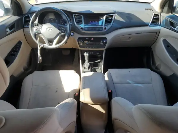 KM8J3CA24GU061945 2016 HYUNDAI TUCSON - Image 8