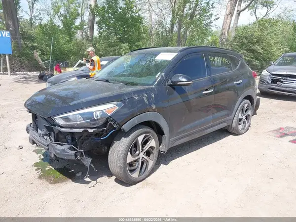 KM8J3CA24GU065820 2016 HYUNDAI TUCSON - Image 2