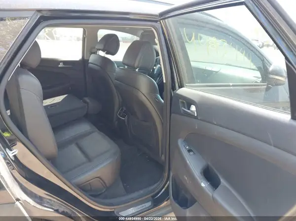 KM8J3CA24GU065820 2016 HYUNDAI TUCSON - Image 8