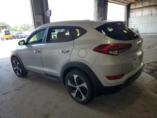 KM8J3CA24GU072847 2016 HYUNDAI TUCSON - Image 2