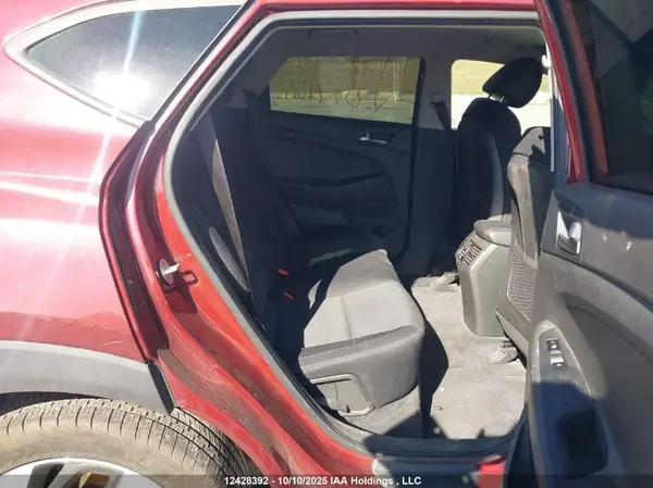 KM8J3CA24GU077188 2016 HYUNDAI TUCSON - Image 8