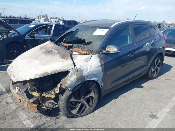 KM8J3CA24GU080639 2016 HYUNDAI TUCSON - Image 2