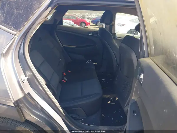 KM8J3CA24GU080639 2016 HYUNDAI TUCSON - Image 8