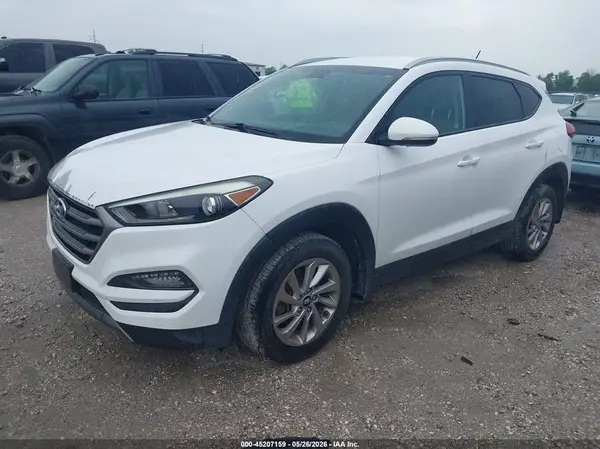 KM8J3CA24GU082908 2016 HYUNDAI TUCSON - Image 2