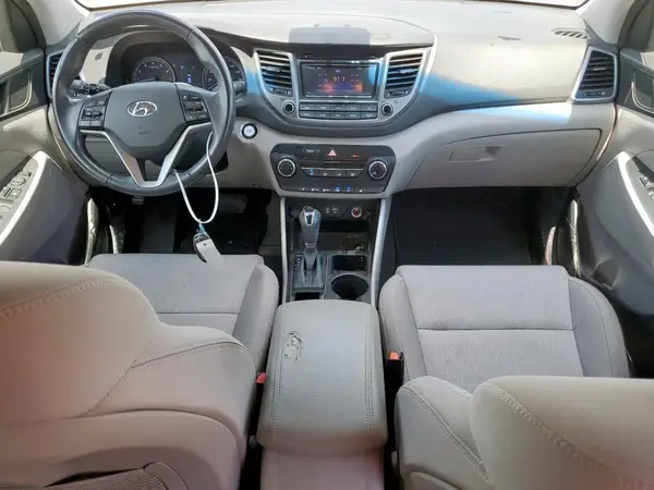 KM8J3CA24GU089602 2016 HYUNDAI TUCSON - Image 8