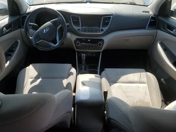 KM8J3CA24GU094136 2016 HYUNDAI TUCSON - Image 8