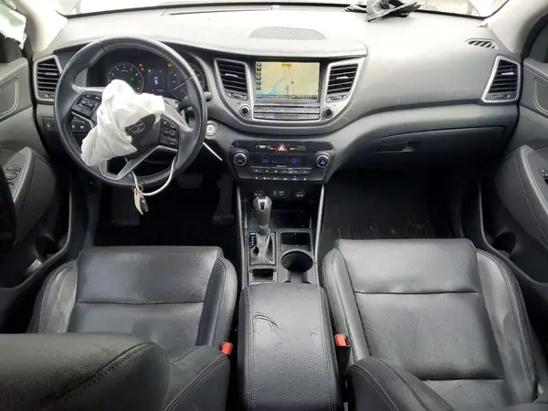 KM8J3CA24GU110920 2016 HYUNDAI TUCSON - Image 8