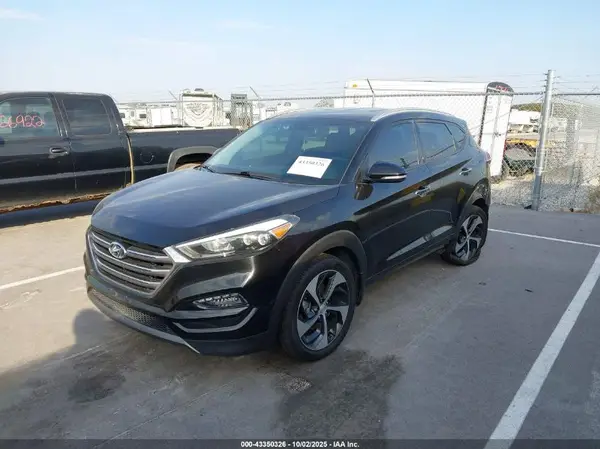 KM8J3CA24GU119066 2016 HYUNDAI TUCSON - Image 2