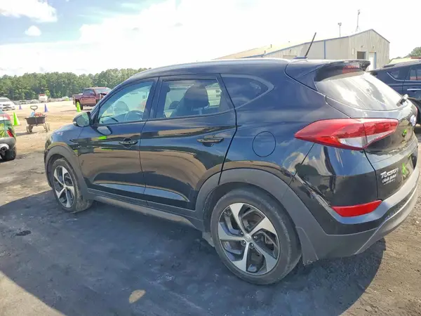 KM8J3CA24GU121755 2016 HYUNDAI TUCSON - Image 2