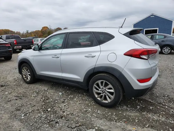 KM8J3CA24GU121769 2016 HYUNDAI TUCSON - Image 2