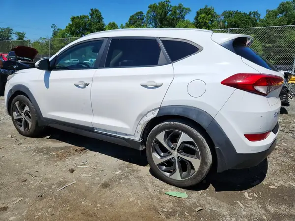 KM8J3CA24GU125546 2016 HYUNDAI TUCSON - Image 2