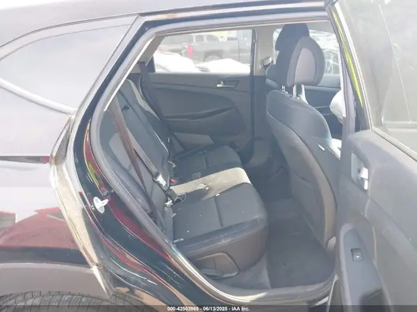 KM8J3CA24GU127426 2016 HYUNDAI TUCSON - Image 8