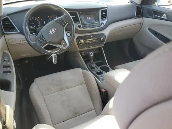 KM8J3CA24GU145585 2016 HYUNDAI TUCSON - Image 8