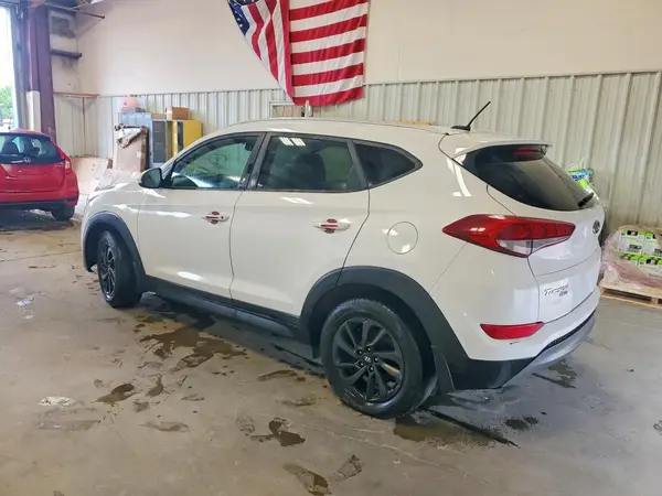 KM8J3CA24GU149619 2016 HYUNDAI TUCSON - Image 2