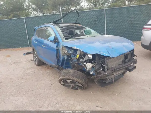 KM8J3CA24GU154447 2016 HYUNDAI TUCSON - Image 1