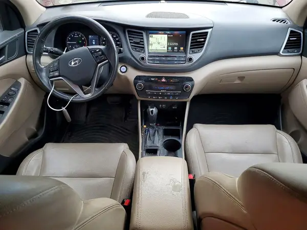 KM8J3CA24GU163648 2016 HYUNDAI TUCSON - Image 8