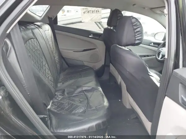KM8J3CA24GU177260 2016 HYUNDAI TUCSON - Image 8
