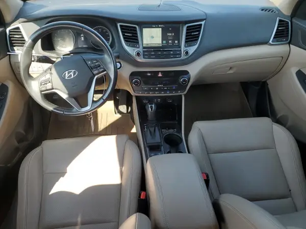 KM8J3CA24GU178036 2016 HYUNDAI TUCSON - Image 8