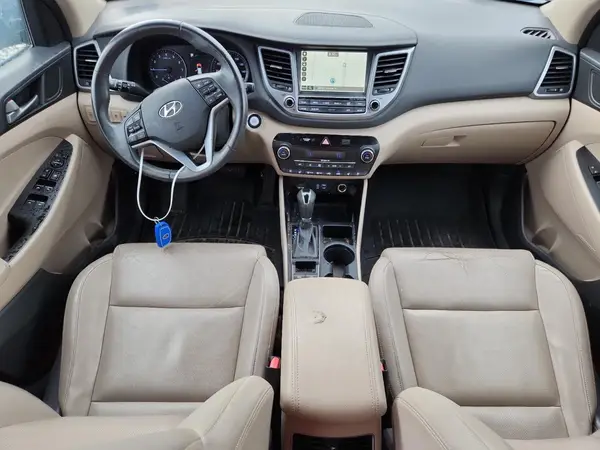 KM8J3CA24GU207065 2016 HYUNDAI TUCSON - Image 8