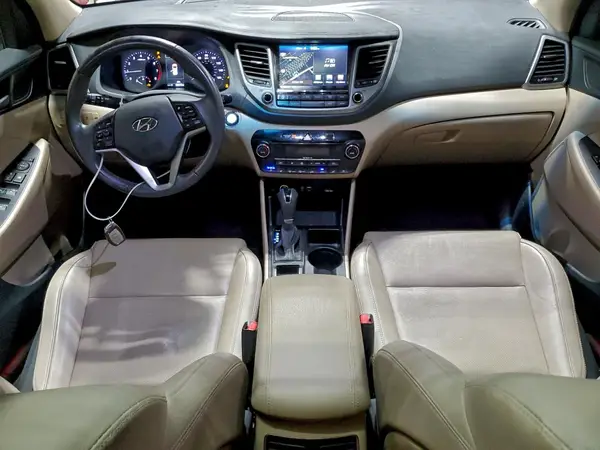 KM8J3CA24GU209253 2016 HYUNDAI TUCSON - Image 8