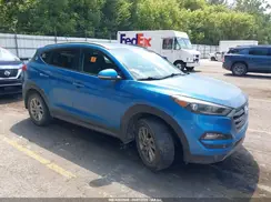 KM8J3CA24GU213044 2016 HYUNDAI TUCSON
