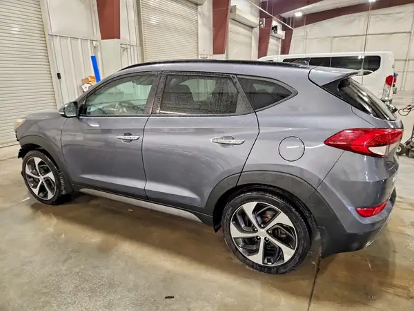 KM8J3CA24GU220687 2016 HYUNDAI TUCSON - Image 2